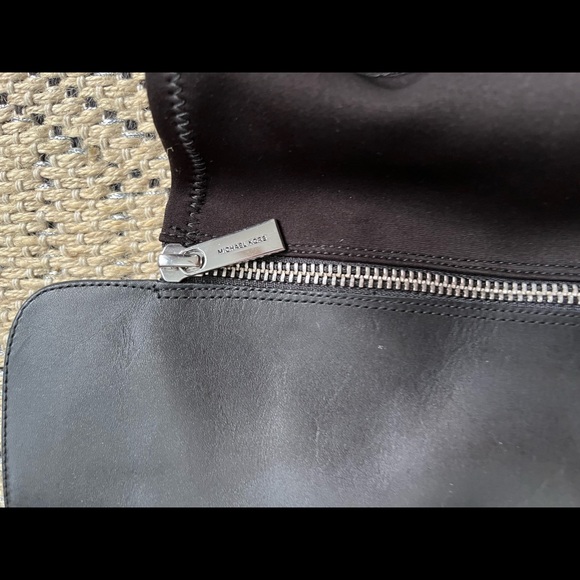 MICHAEL KORS SIZE 7 boot - Picture 3 of 5